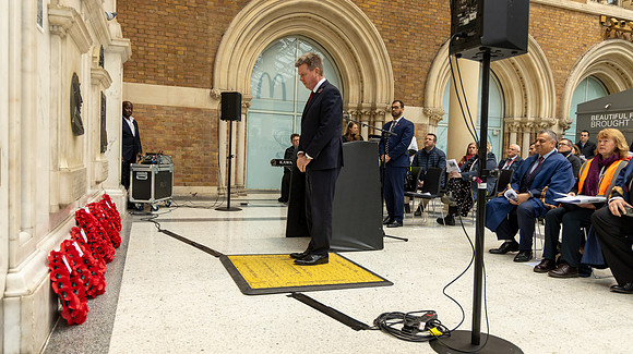Liverpool Street Station 23-04
