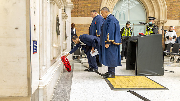 Liverpool Street Station 23-22